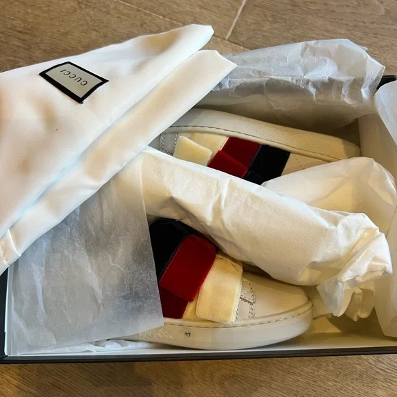 New Gucci velvet bow cream leather sneakers